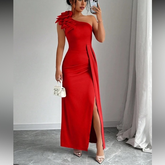 Dresses & Skirts - Elegant Red One-Shoulder Dress